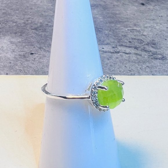 Ring Bomb Party Ring, NWOT, Size 6 - Picture 3 of 4